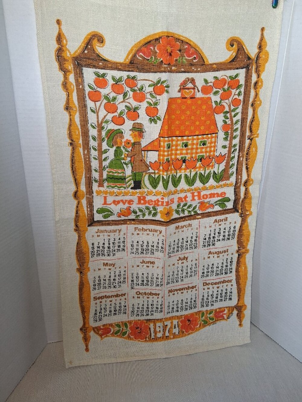 Vintage 1974 dutch couple love MCM apple tree Tulip flowers Linen tea towel